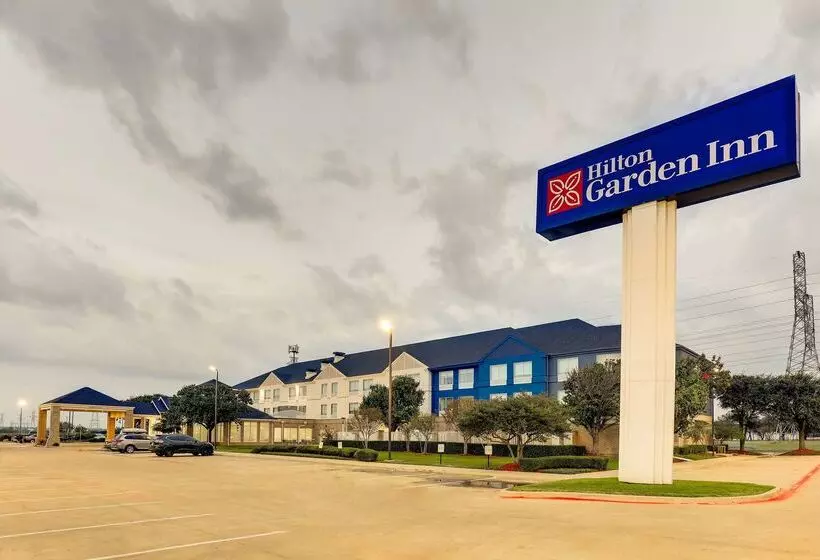 Отель Hilton Garden Inn Fort Worth/fossil Creek