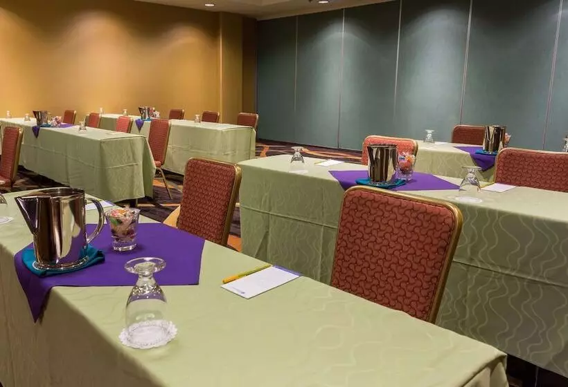 ホテル Hilton Garden Inn San Mateo