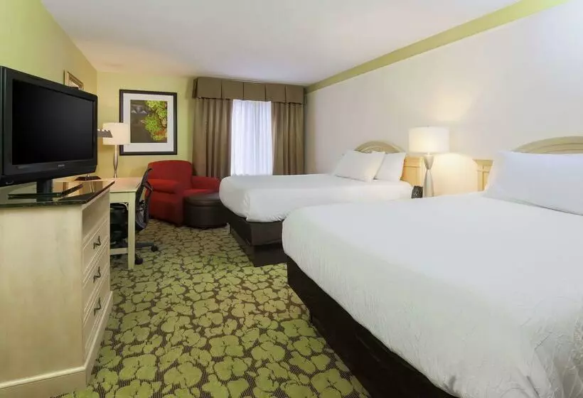 هتل Hilton Garden Inn Tallahassee