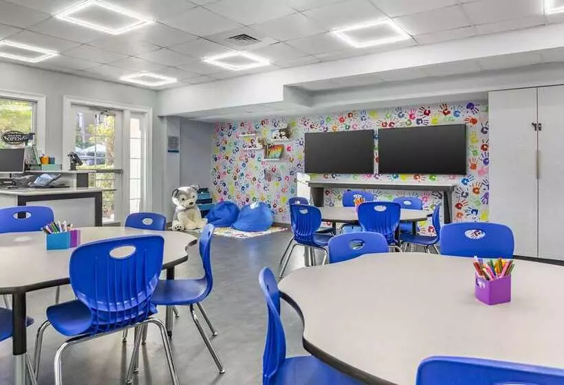 هتل Hilton Grand Vacations Club Seaworld® Orlando