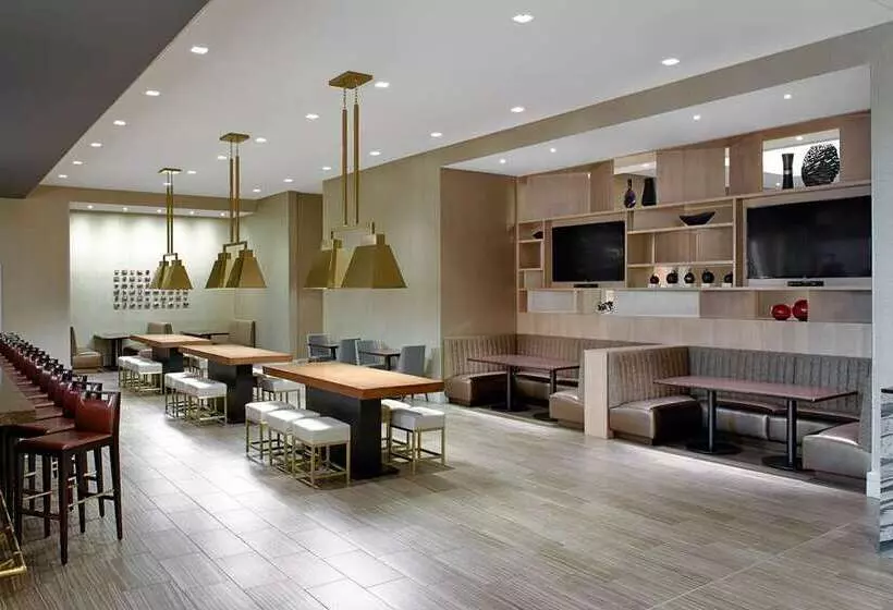 酒店 Hilton Minneapolis