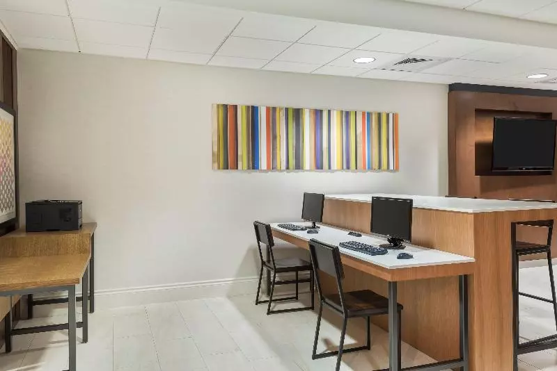 Holiday Inn Express Hotel & Suites Ft. Lauderdale Plantation, An Ihg
