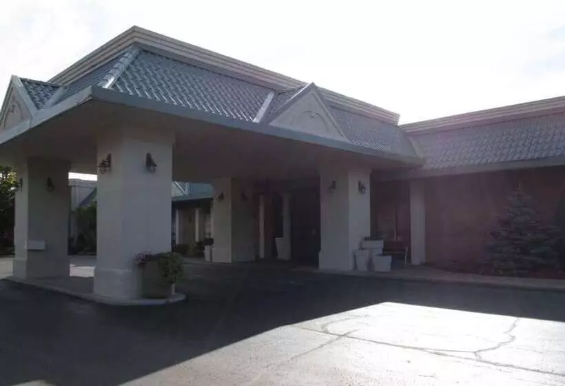 Отель Ramada By Wyndham Alpena