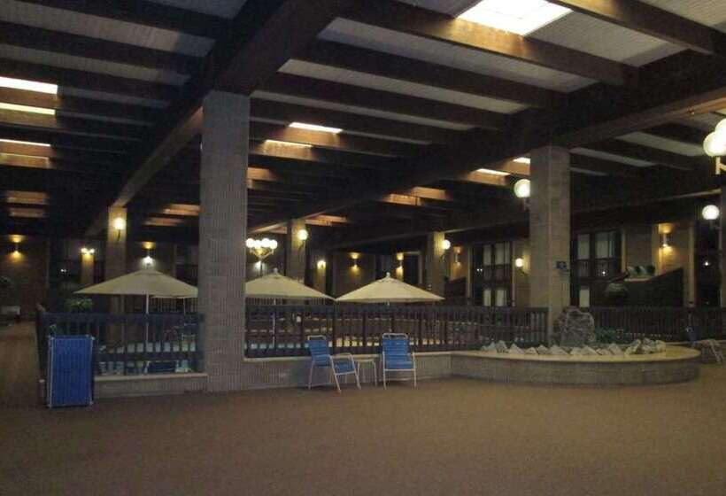 هتل Ramada By Wyndham Alpena