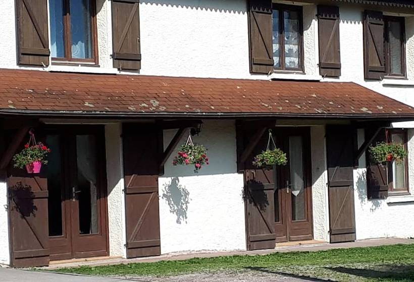 Au Petit Bonheur Vosgien  Gîte Les Brimbelles