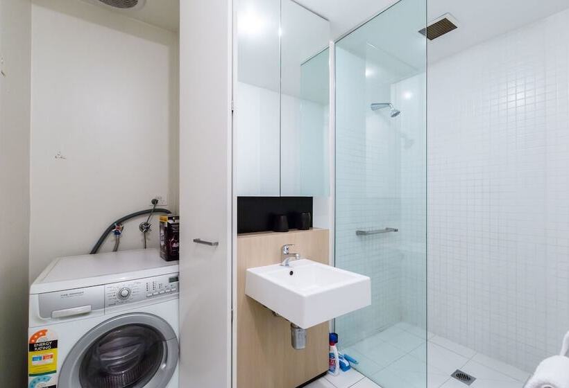 Cleo, 1bdr St.kilda Apartment