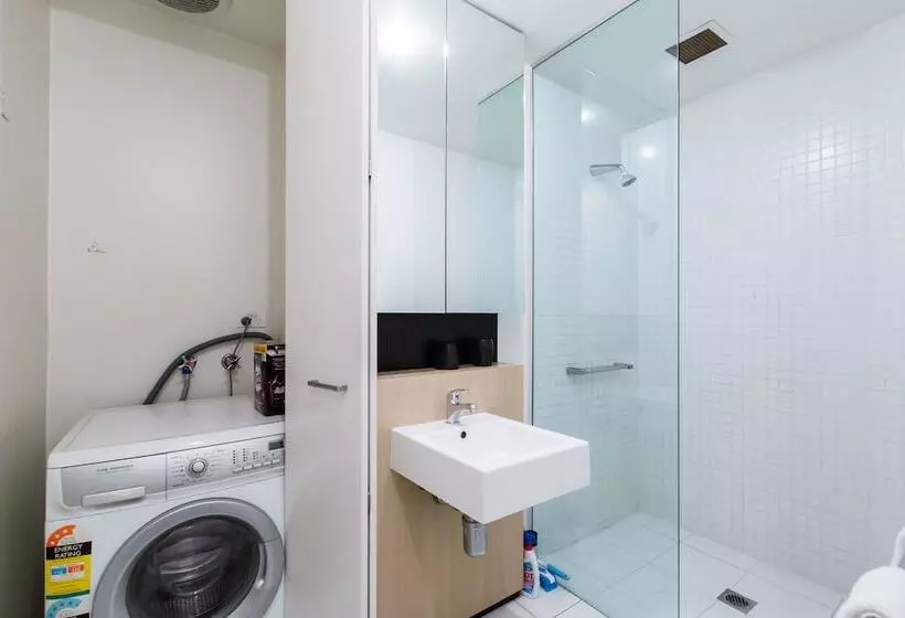 Cleo, 1bdr St.kilda Apartment