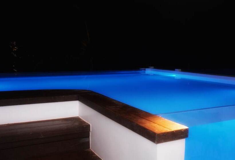 Hotel Signature Boracay Blue