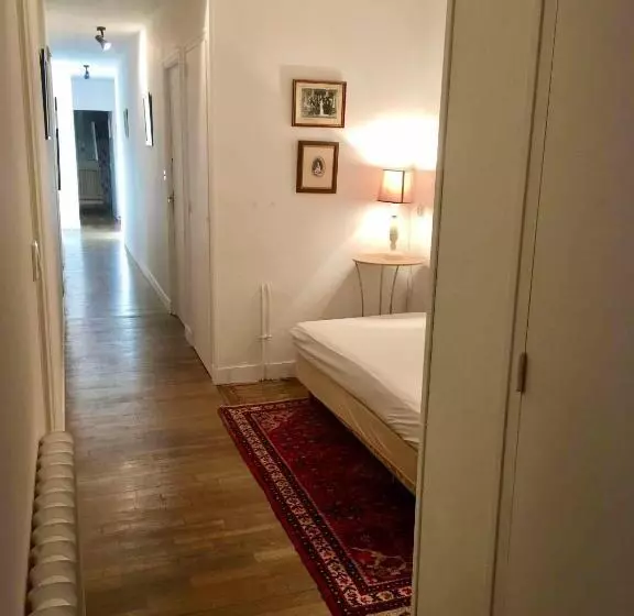 Maison Familiale Spacieuse Pres De Carrouges Avec Jardin