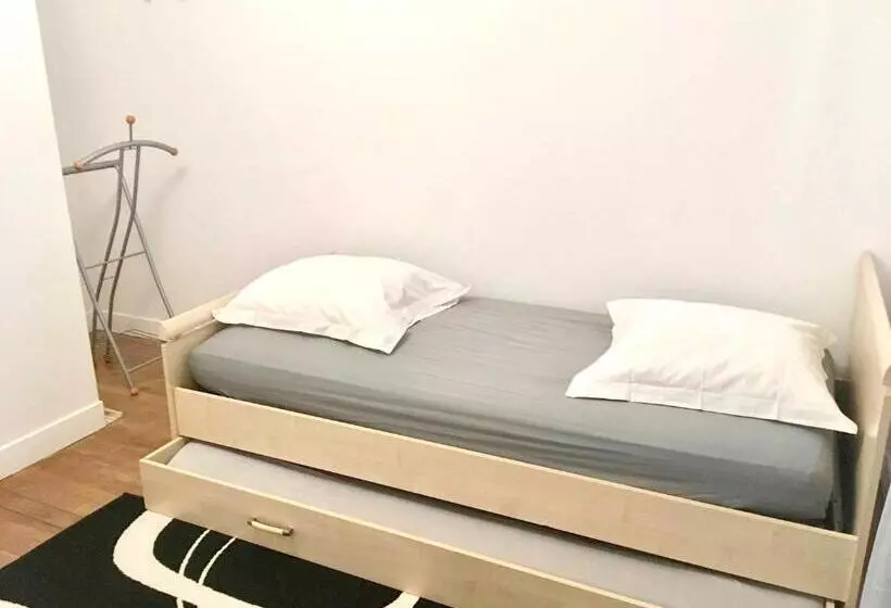 Maison Familiale Spacieuse Pres De Carrouges Avec Jardin