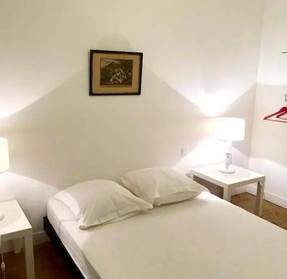 Maison Familiale Spacieuse Pres De Carrouges Avec Jardin