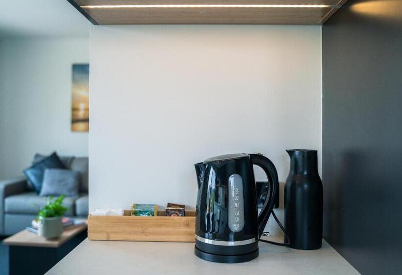 Youngtown Executive Apartments   2br Included, Free Parking & Wifi, Sofa Bed & Cot Fee Applies