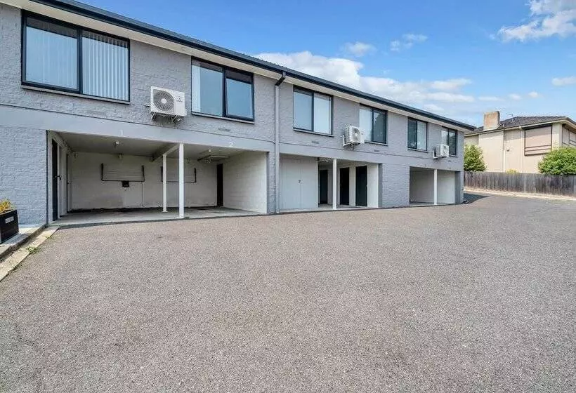 Youngtown Executive Apartments   2br Included, Free Parking & Wifi, Sofa Bed & Cot Fee Applies