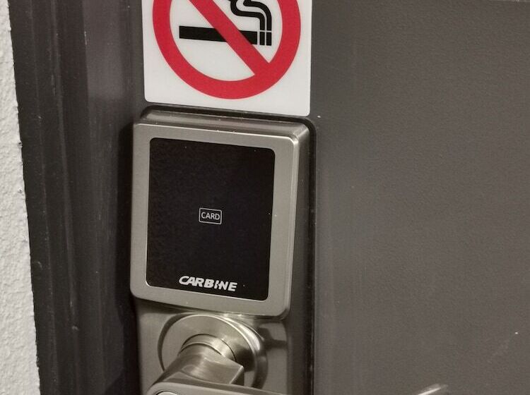 Youngtown Executive Apartments   2br Included, Free Parking & Wifi, Sofa Bed & Cot Fee Applies