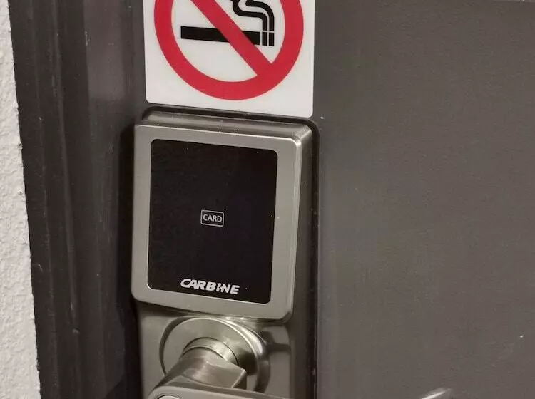 Youngtown Executive Apartments   2br Included, Free Parking & Wifi, Sofa Bed & Cot Fee Applies