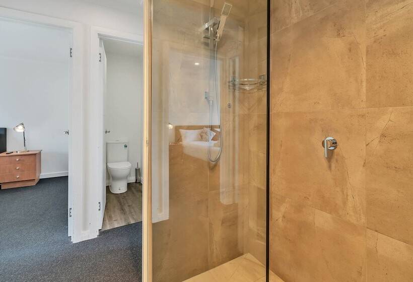 Youngtown Executive Apartments   2br Included, Free Parking & Wifi, Sofa Bed & Cot Fee Applies