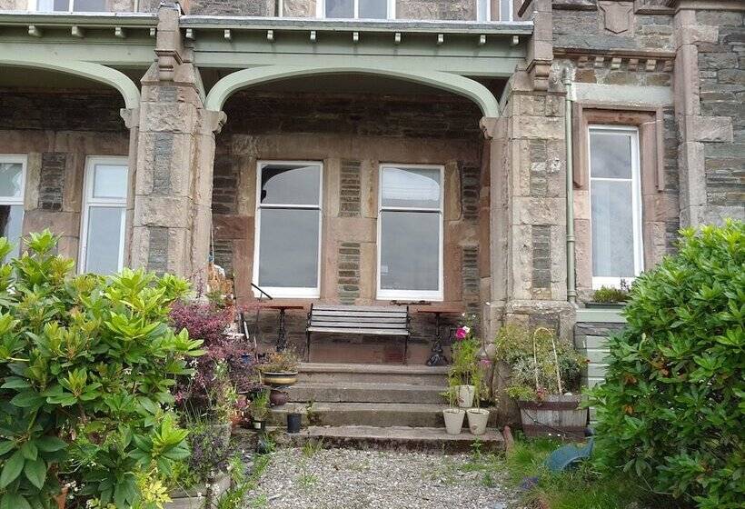 Cragowlet House East