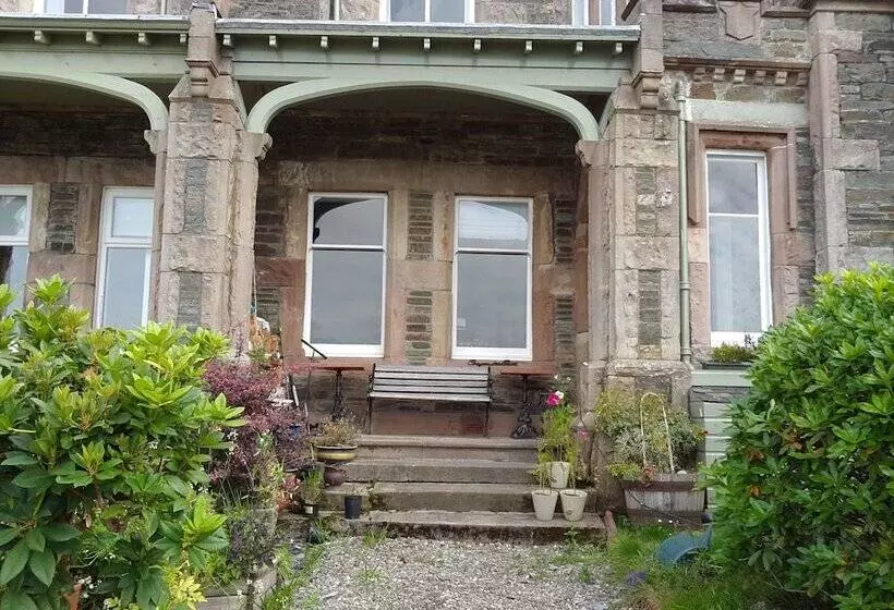 Cragowlet House East