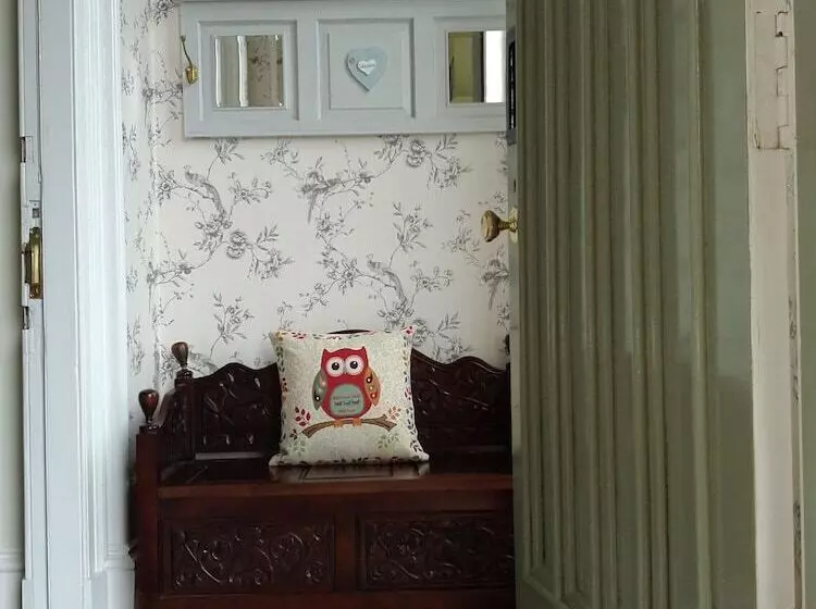 Cragowlet House East