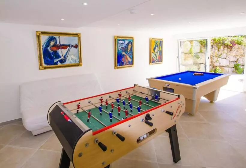 Grande Villa à Sainte Maxime   Golfe De Saint Tropez