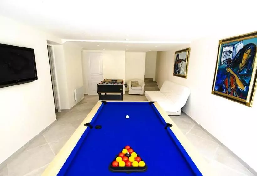 Grande Villa à Sainte Maxime   Golfe De Saint Tropez