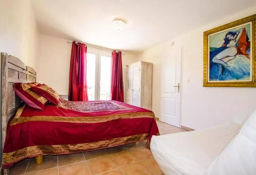 Grande Villa à Sainte Maxime   Golfe De Saint Tropez