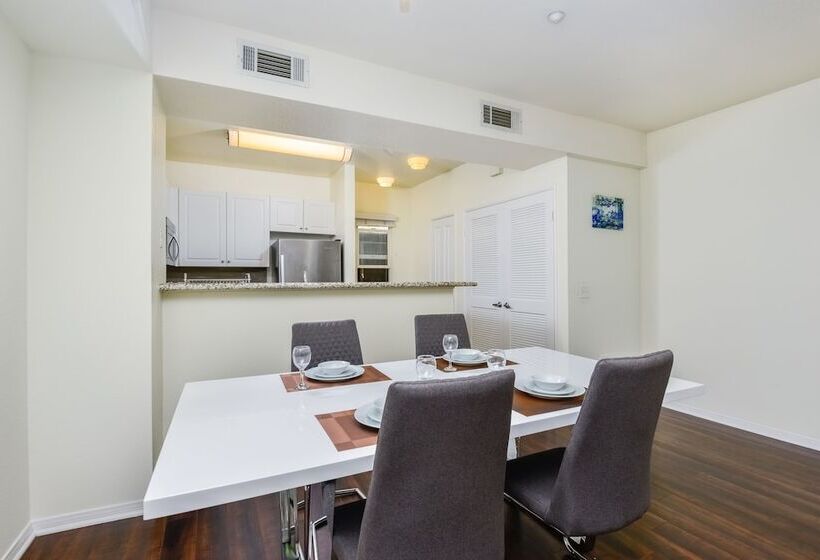 Pelicanstay In Downtown San Diego