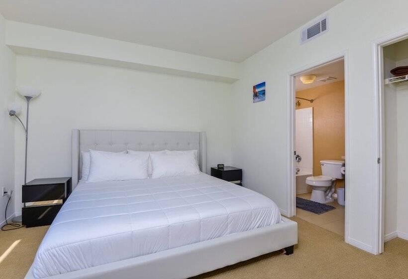 Pelicanstay In Downtown San Diego