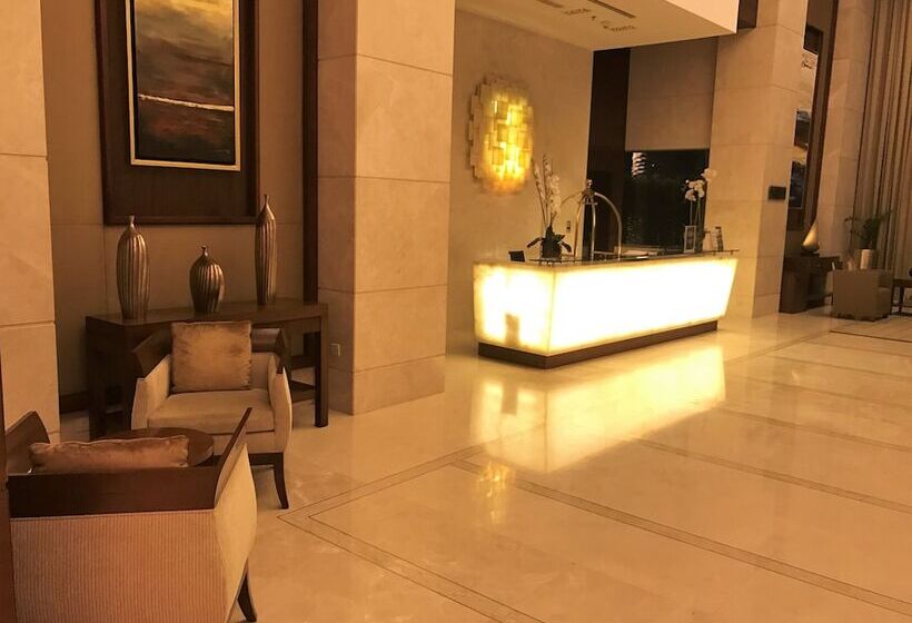 Yanjoon Holiday Homes   Standpoint Tower