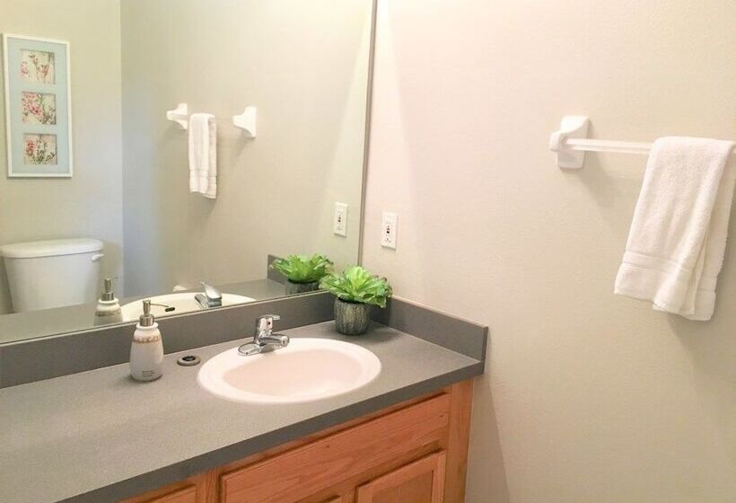 Aco238226   Emerald Island Resort   3 Bed 2.5 Baths Townhome