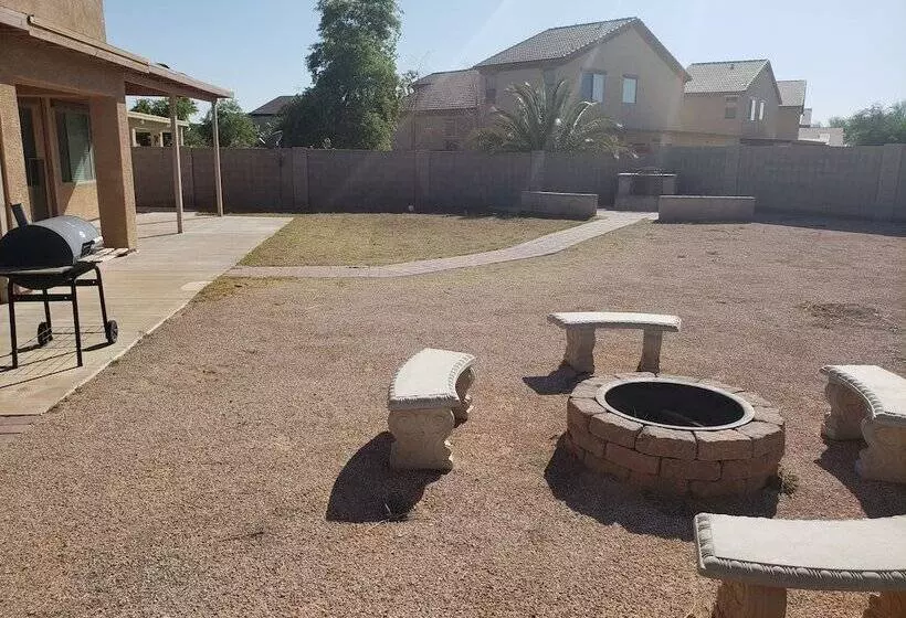 Beautiful Home In Az