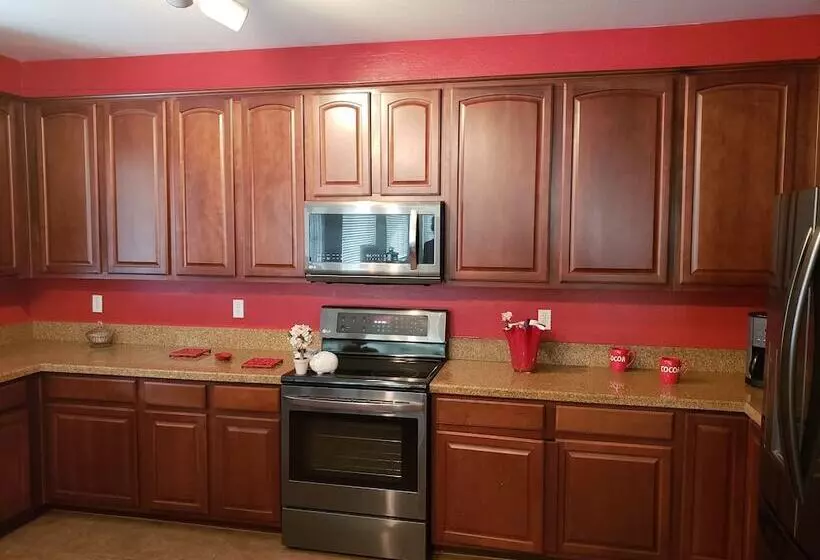 Beautiful Home In Az