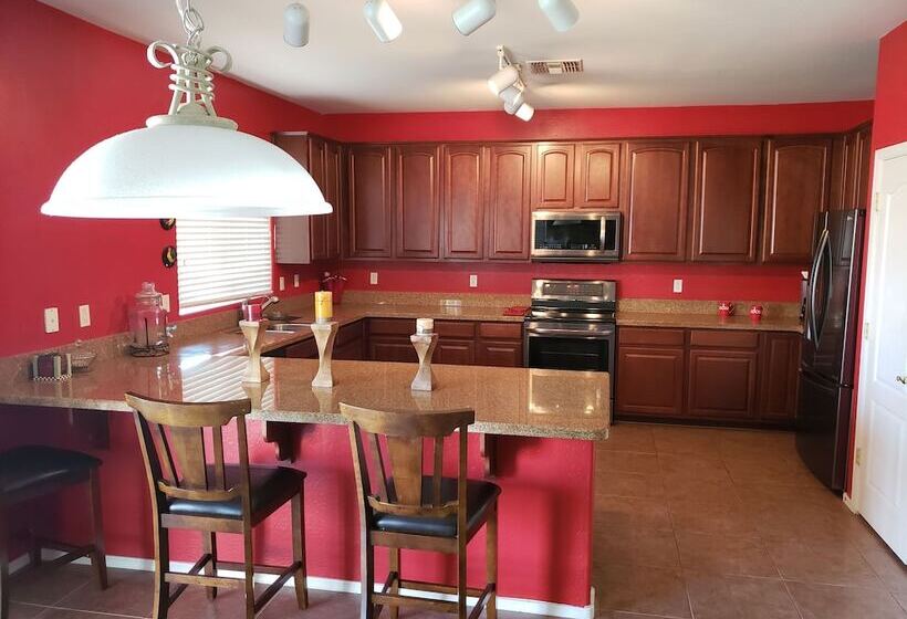 Beautiful Home In Az