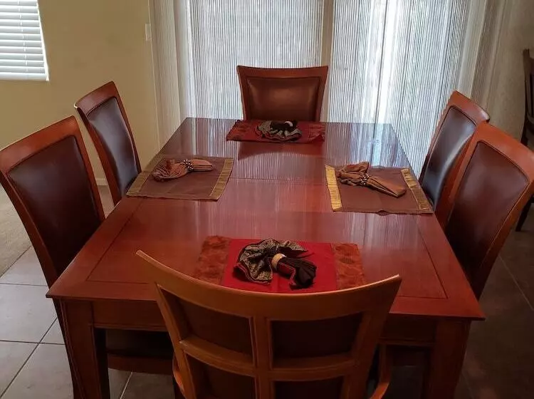 Beautiful Home In Az