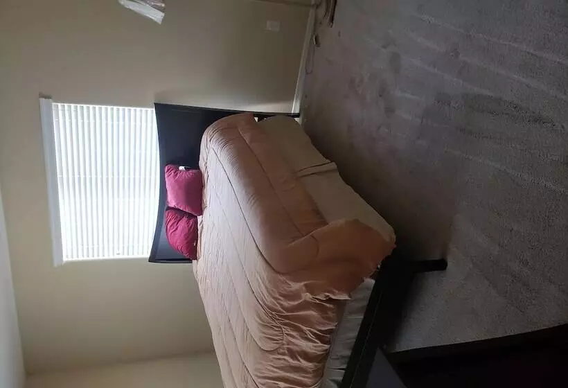 Beautiful Home In Az