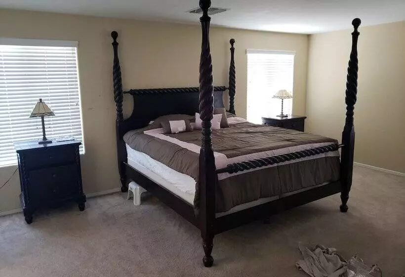 Beautiful Home In Az