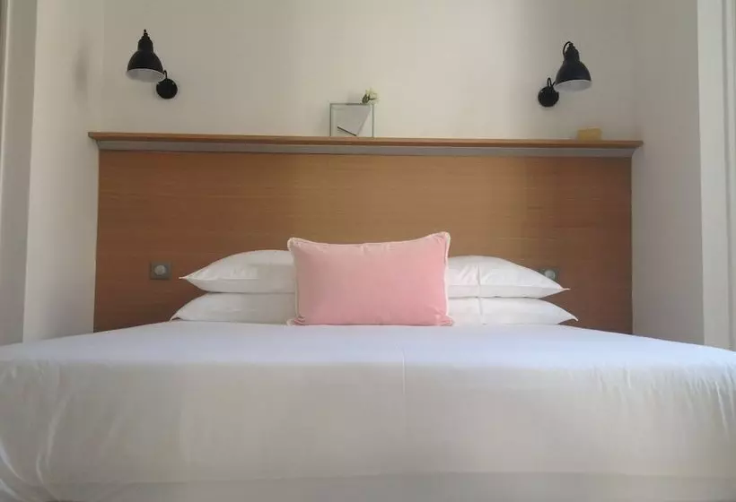 تختخواب و صبحانه La Traversière Chambres D Hôtes