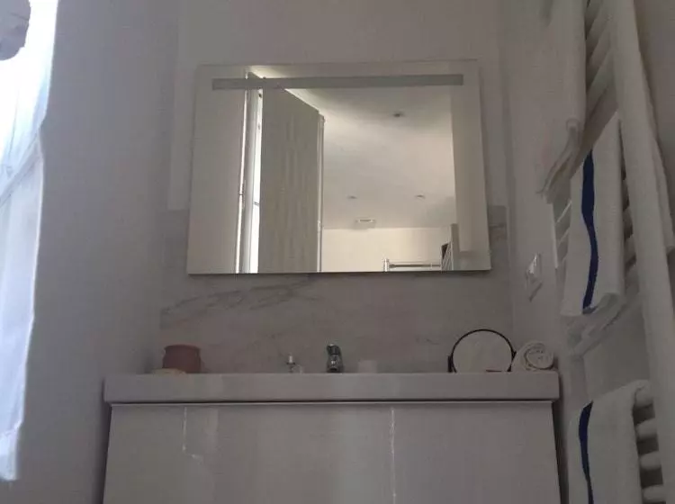 تختخواب و صبحانه La Traversière Chambres D Hôtes