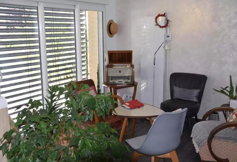 Aamiaismajoitus (B&B) La Villa 13&15