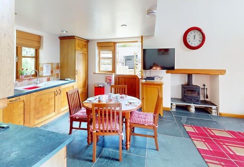 Croyde Thatchers Hideaway 2 Bedrooms