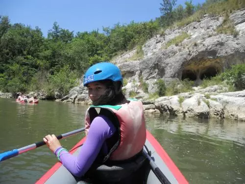 Entre L église Et La Place