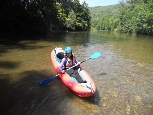 Entre L église Et La Place