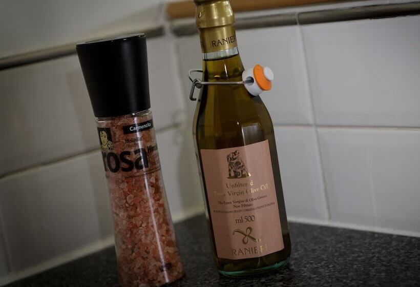 Live In Leeds Millenium Square Apartment