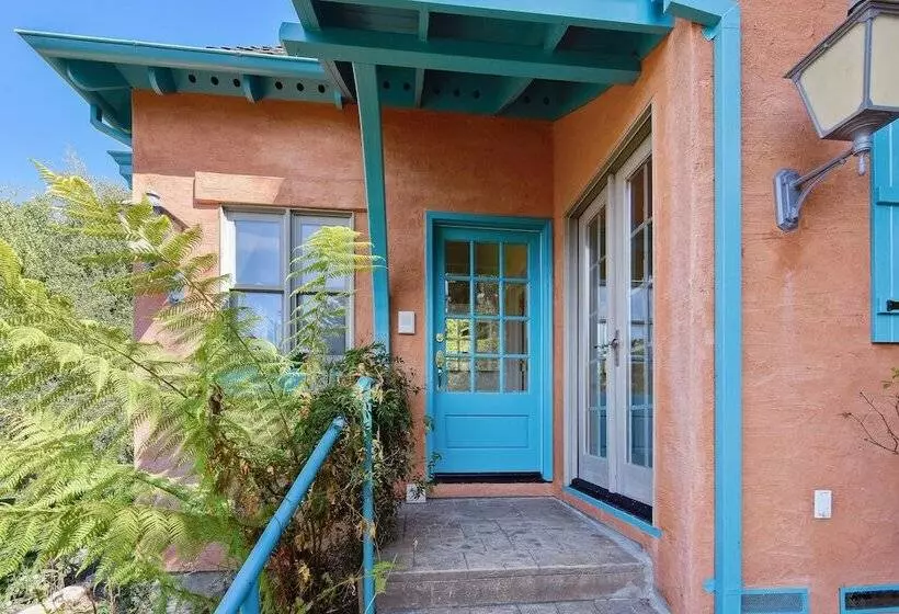 Marbella Lane Tuscan Villa With Hot Tub