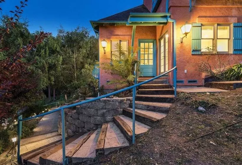 Marbella Lane Tuscan Villa With Hot Tub