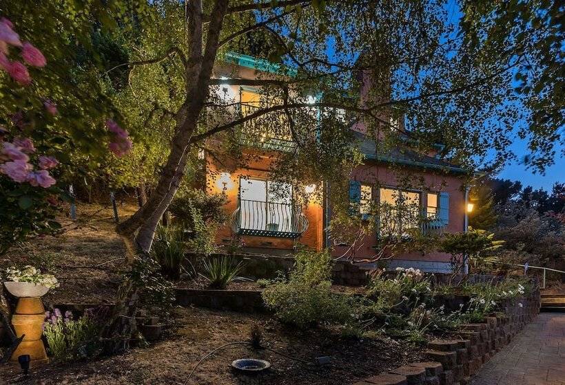 Marbella Lane Tuscan Villa With Hot Tub