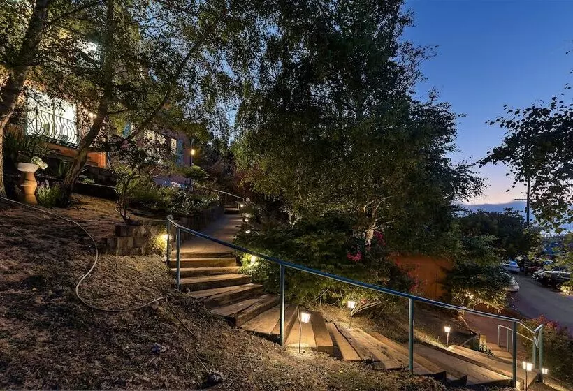 Marbella Lane Tuscan Villa With Hot Tub