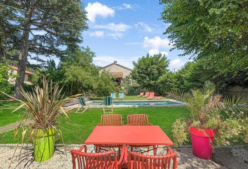 پانسیون Aux Tourelles 1888   Tres Proche Lyon