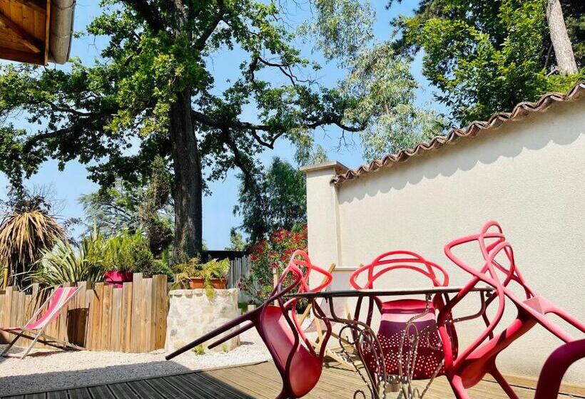 پانسیون Aux Tourelles 1888   Tres Proche Lyon