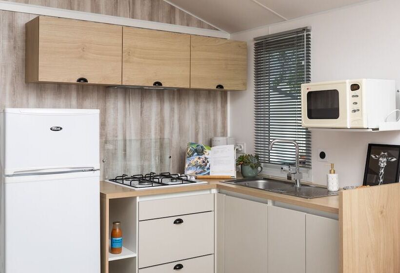 ホテル Camping Domaine Des Salins